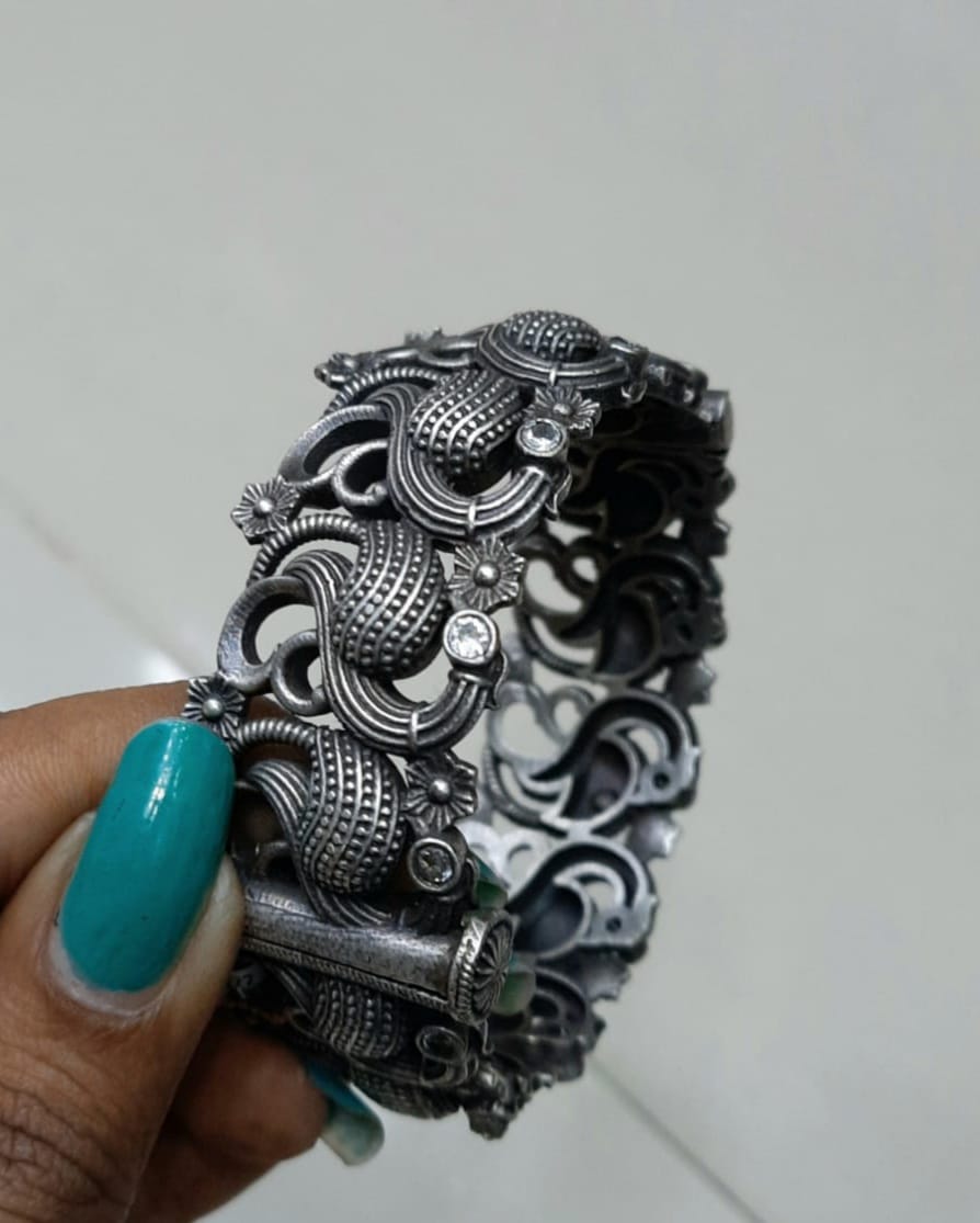 STATEMENT STONE OXIDISED KADA- SIZE 2.4/2.6