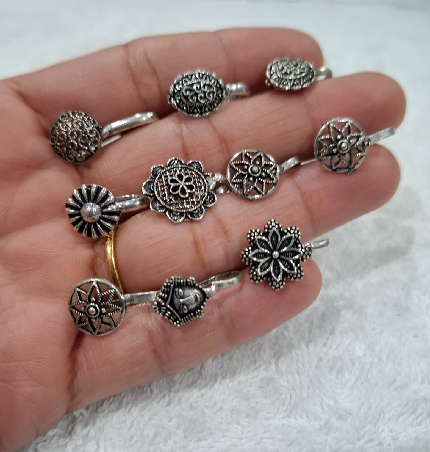 OXIDISED TRENDY NOSE PIN