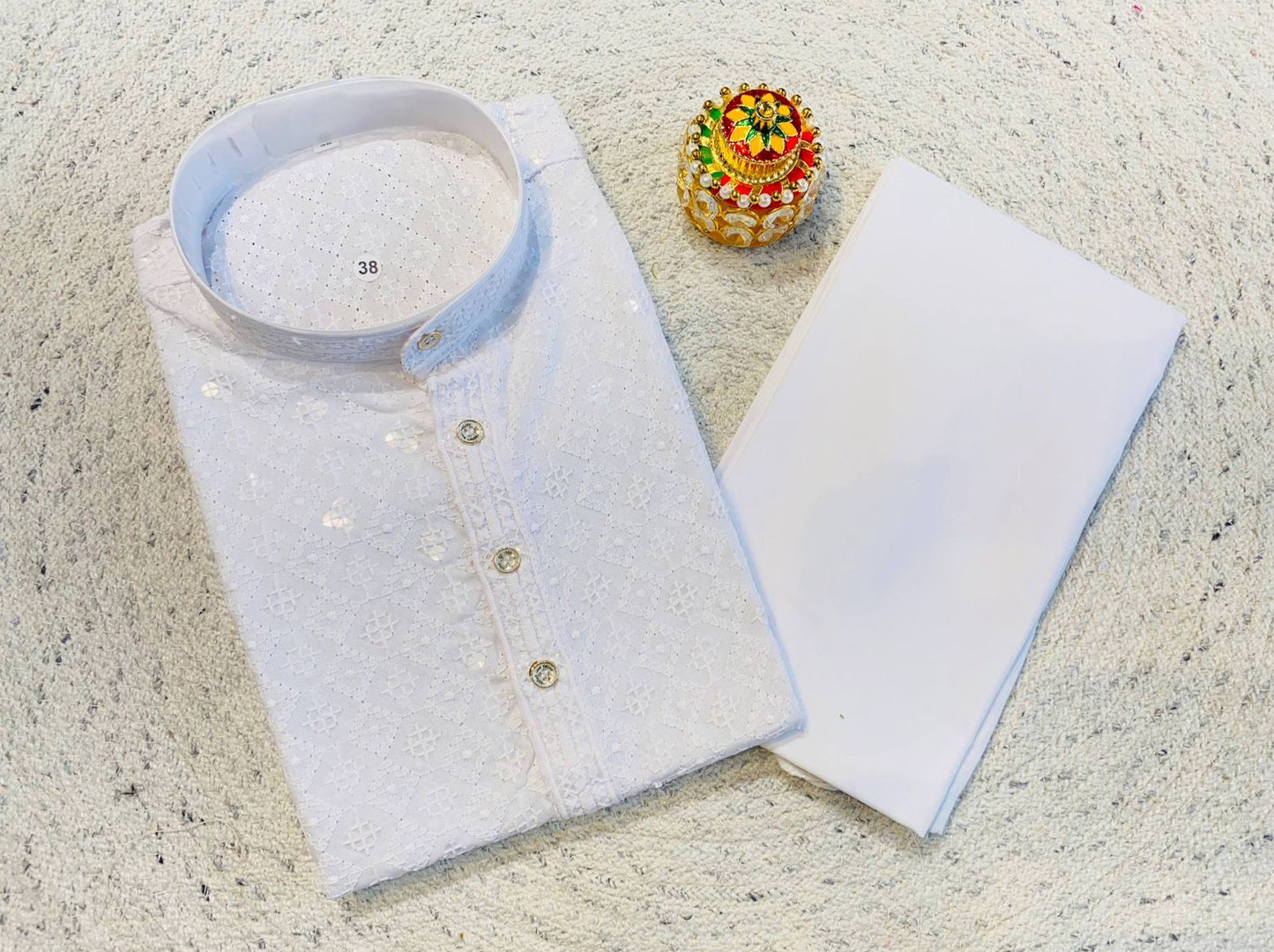 MEN'S CHIKENKARI KURTA PYJAMA