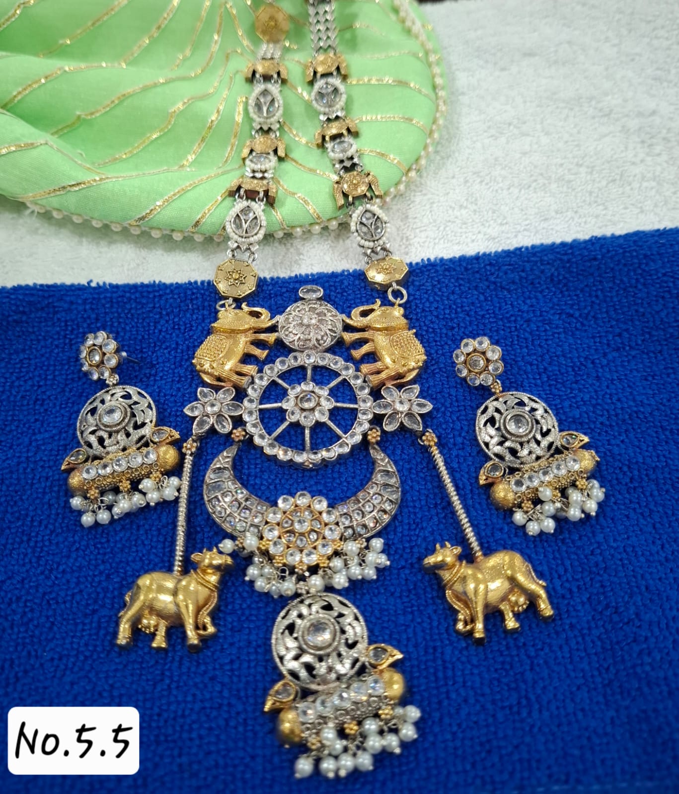 RICH LOOK DUAL TONE LONG NECKLACE WITH EARRING
