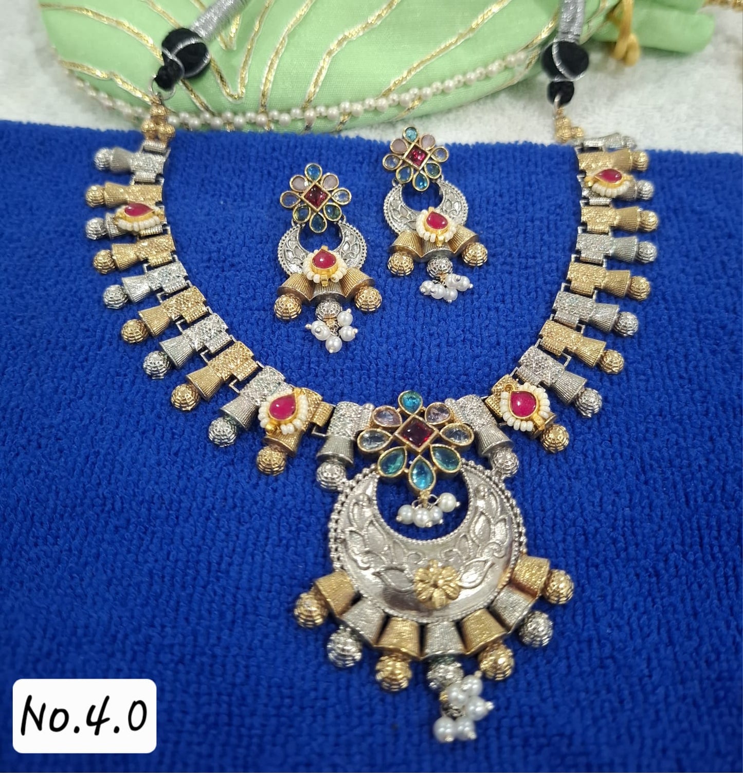TRENDY FUSION NECKLACE WITH EARRING