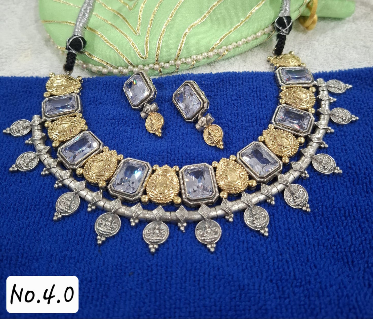 DUAL TONE STONE NECKLACE WITH EARRING