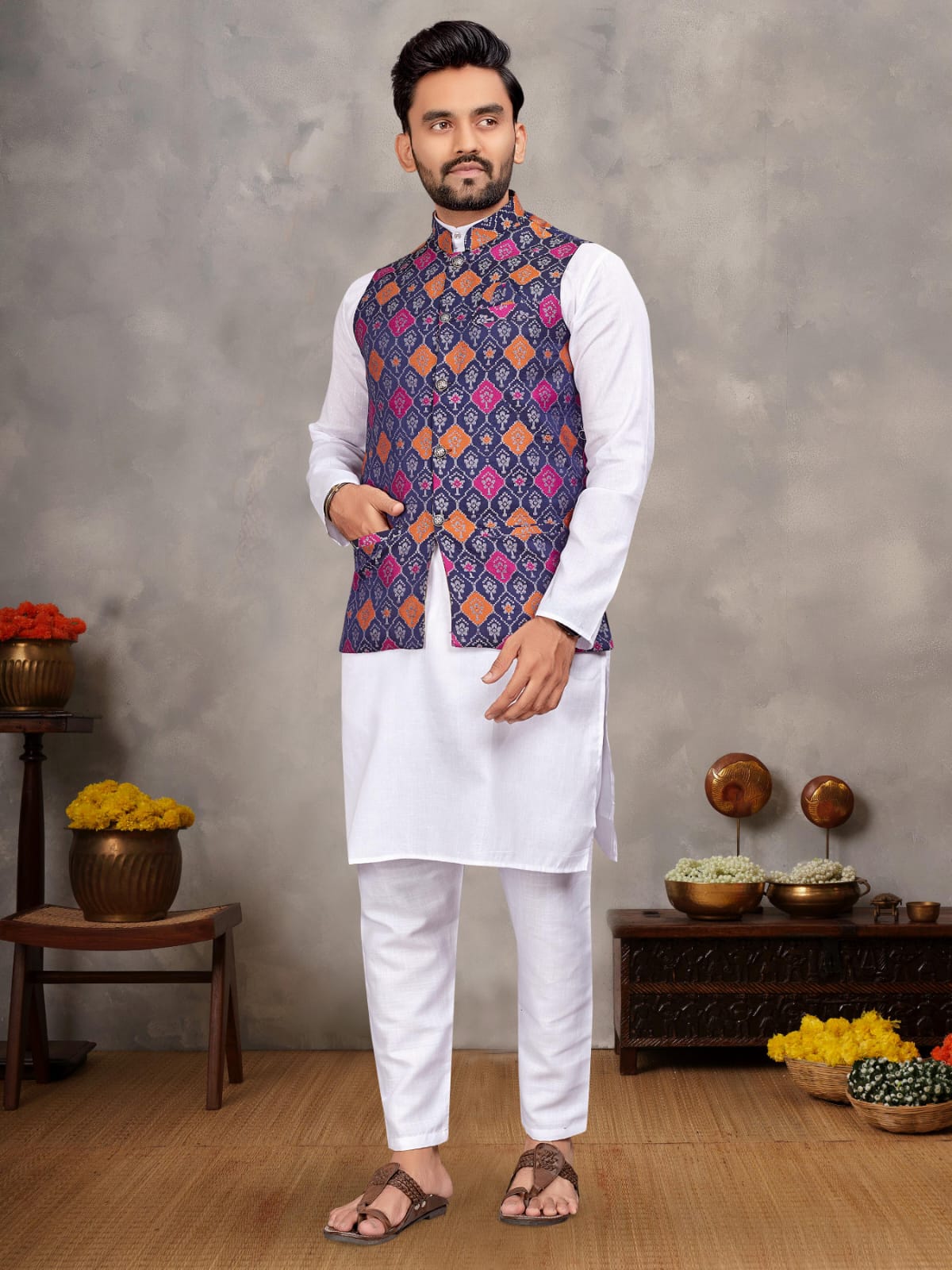 MEN’S COTTON PATOLA PRINT WORK KURTA PYJAMA JACKET