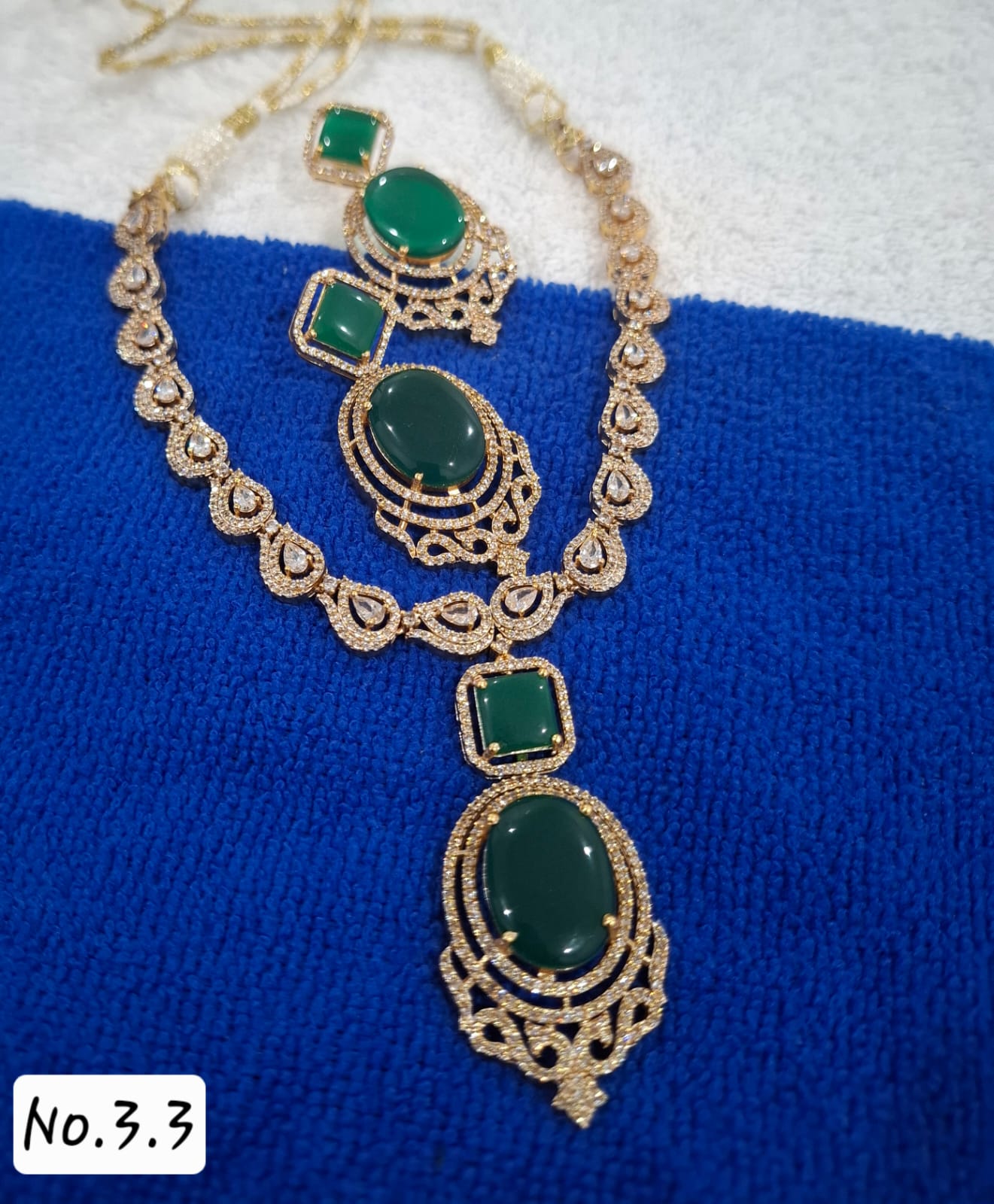 RICH LOOK PARTY WEAR AD NECKLACE - GREEN