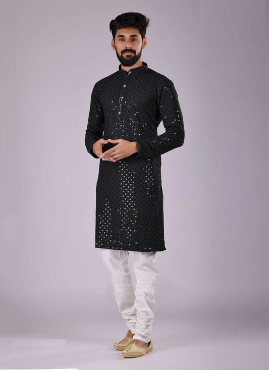 MEN’S KURTA PYJAMA SEQUENCE WORK