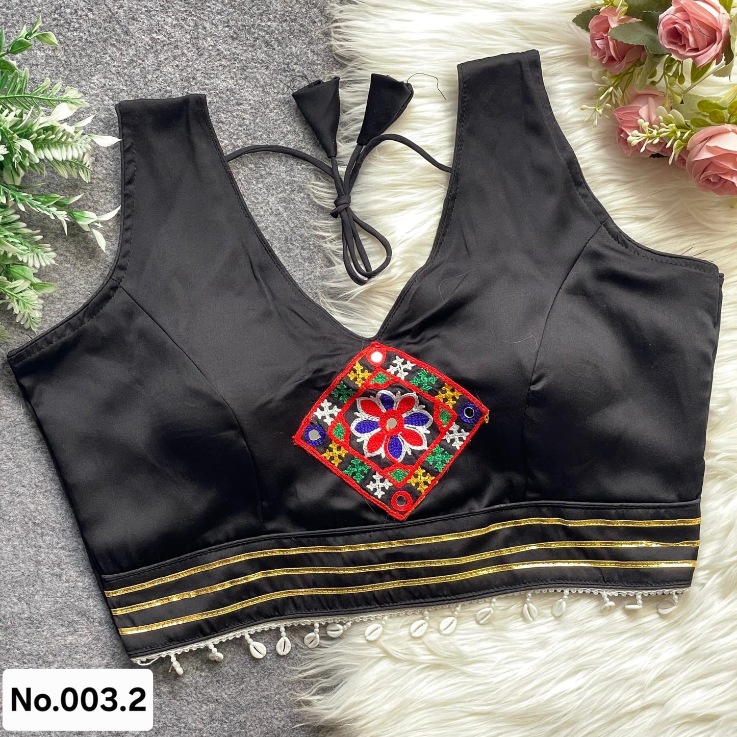 GAMATHI PRINT READY TO WEAR BLOUSE - BLACK