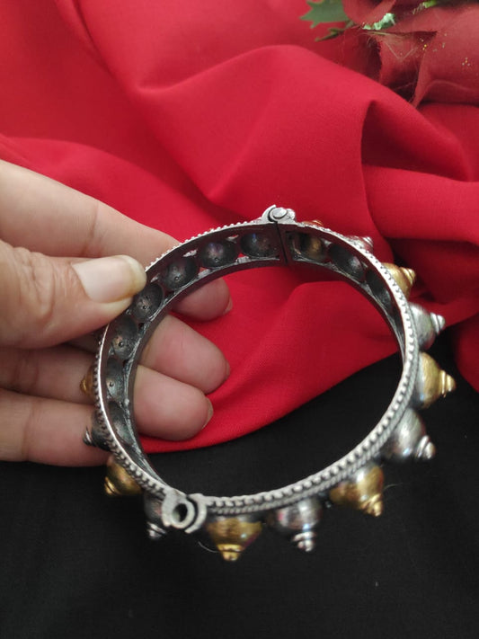 OXIDISED DUAL-TONE KADA