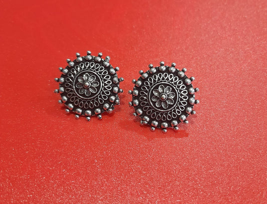 BEAUTIFUL OXIDISED STUD