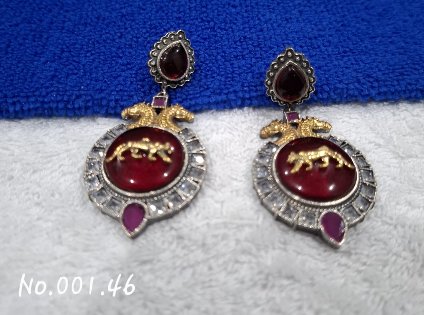 UNIQUE STATEMENT PARTY WEAR EARRING