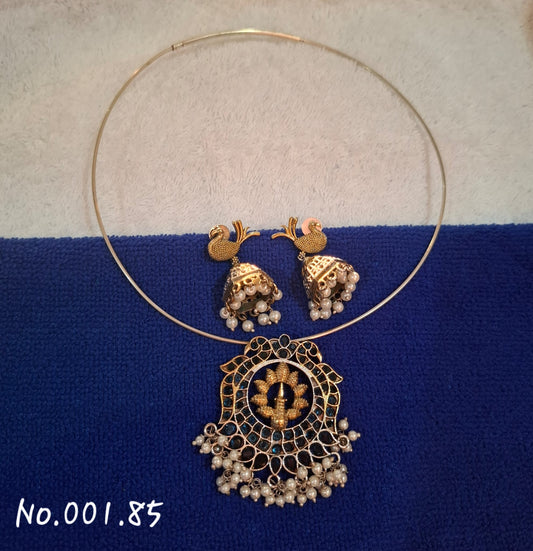 FUSION HASLI NECKLACE WITH EARRING- NAVY BLUE
