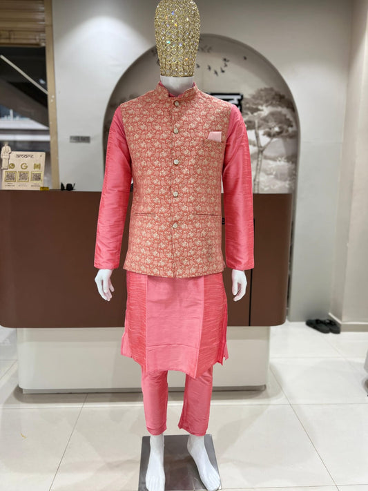 MEN’S STYLISH KURTA PYJAMA WITH JACKET
