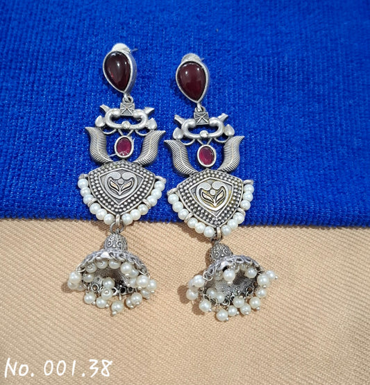 BEAUTIFUL STATEMENT GERMAN SILVER EARRING