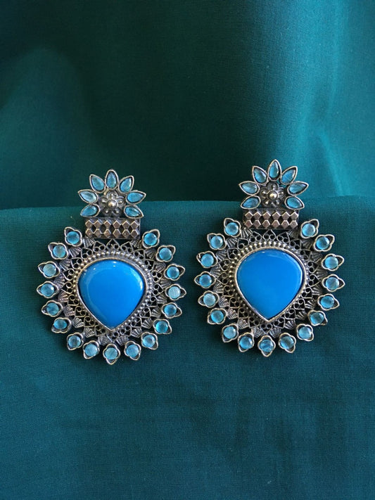 UNIQUE GERMAN SILVER AQUA HEAVY EARRING