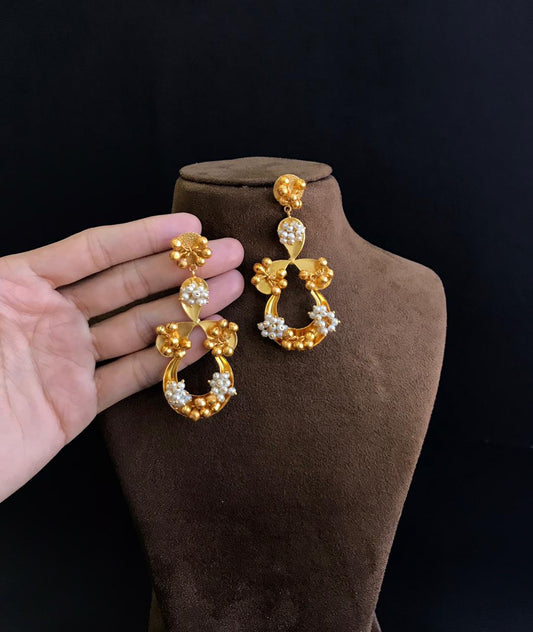 BEAUTIFUL STATEMENT LONG EARRING