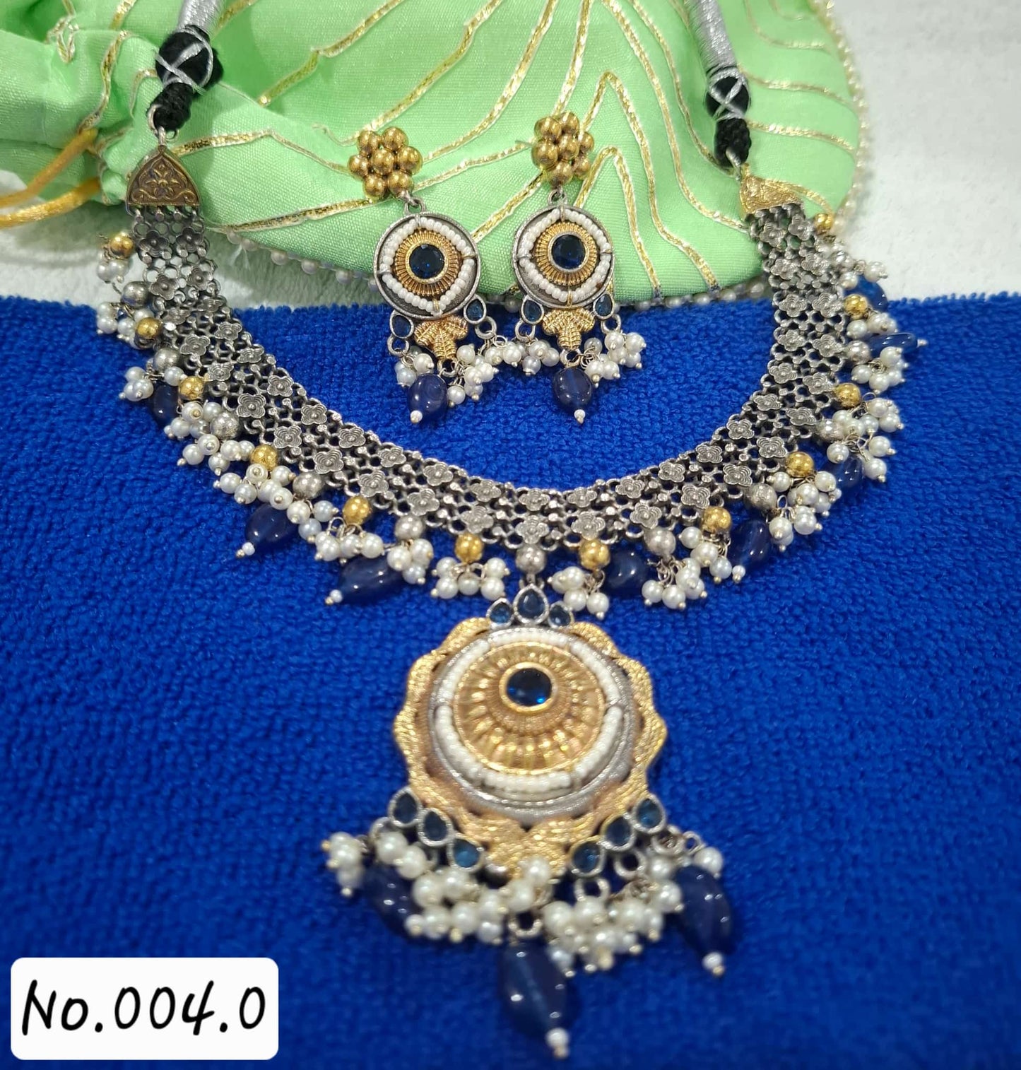 STATMENT FUSION NECKLACE WITH EARRING - NAVY BLUE