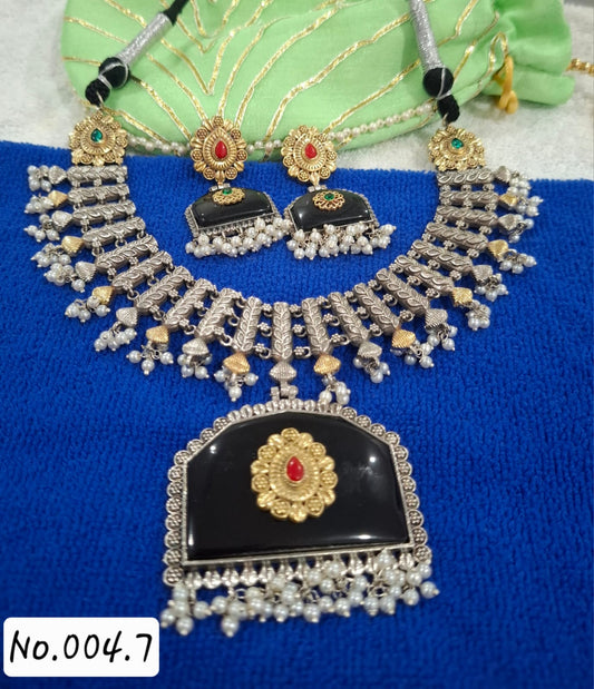 FUSION TRENDY  NECKLACE WITH EARRING - BLACK