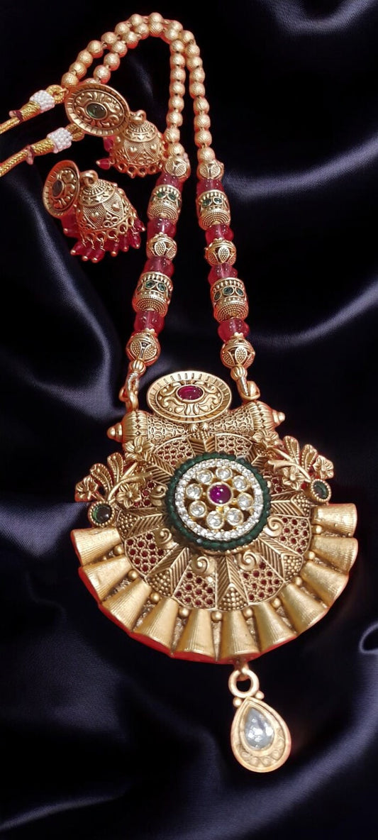 BEAUTIFUL LONG IMITATION NECKLACE WITH EARRING
