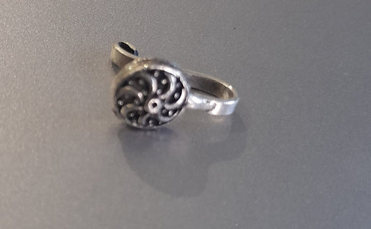 OXIDISED TRENDY NOSE PIN