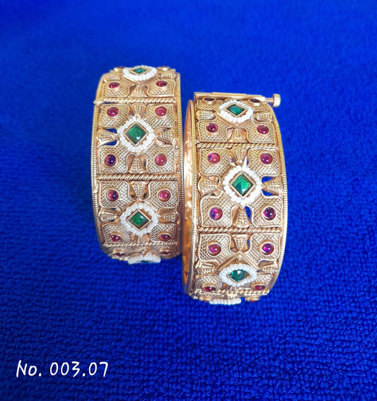 OPENABLE IMITATION ANTIQUE HIGH BRASS KADA- 2.4 to 2.6