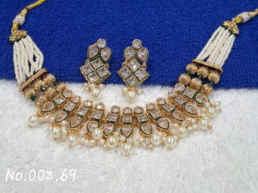 TRENDY BEAUTIFUL KUNDAN NECKLACE WITH EARRING