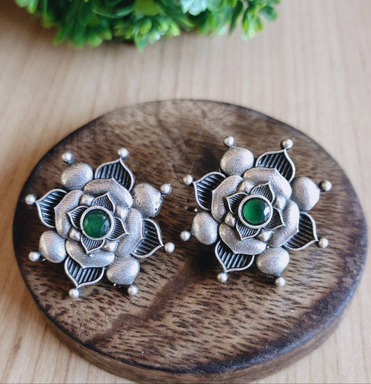 BEAUTIFUL GERMAN SILVER STUD- GREEN