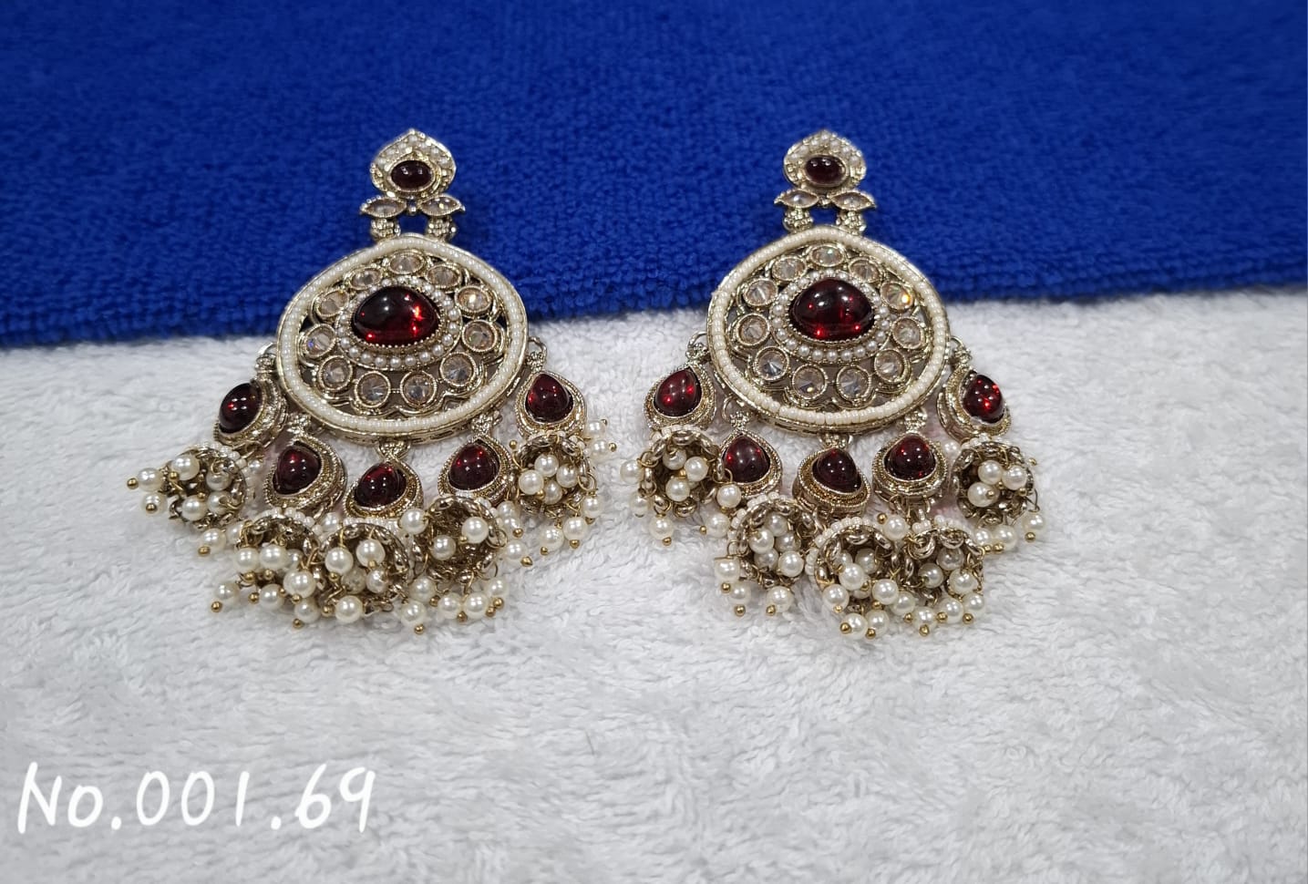 UNIQUE STATEMENT HEAVY RUBY EARRING