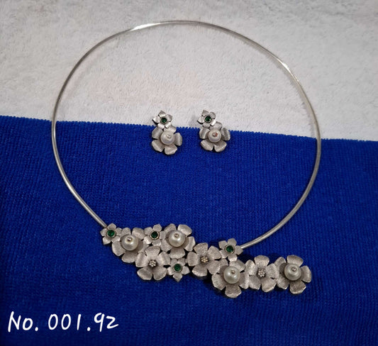 DESIGNER TRENDY HASLI NECKLACE WITH EARRING